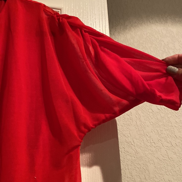 Red blouse - Picture 3 of 4